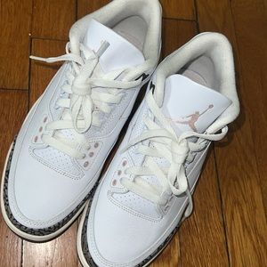 2022
Wmns Air Jordan 3 Retro
'Neapolitan'